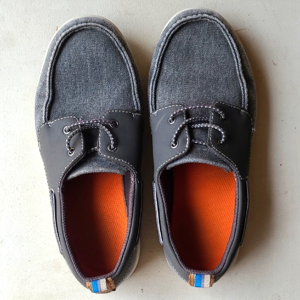 Sonoma, Boys 5 Med, Gray Cloth Casual Boat Shoes